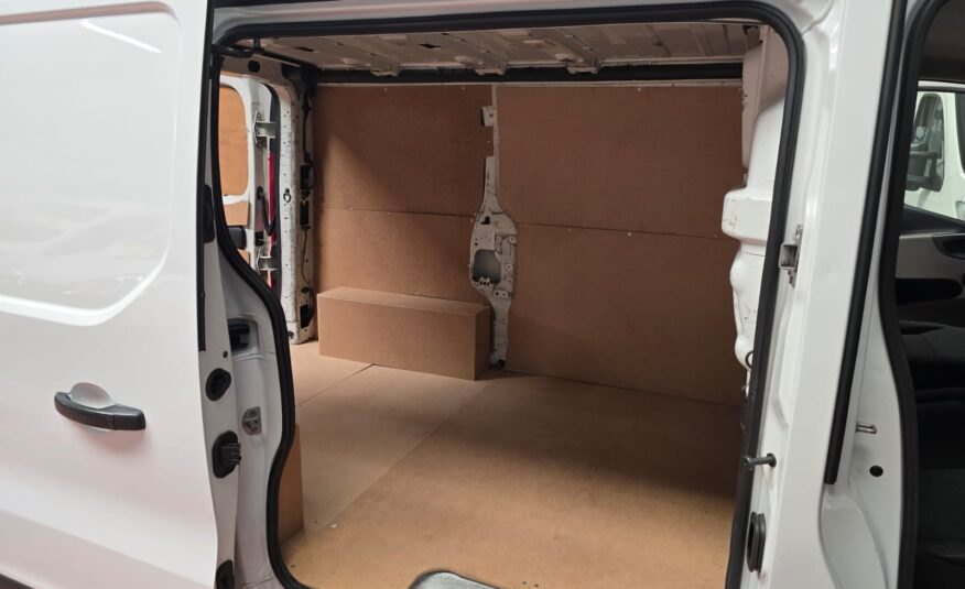 REANULT TRAFIT 1.6 DCI 95CV 6velocidades