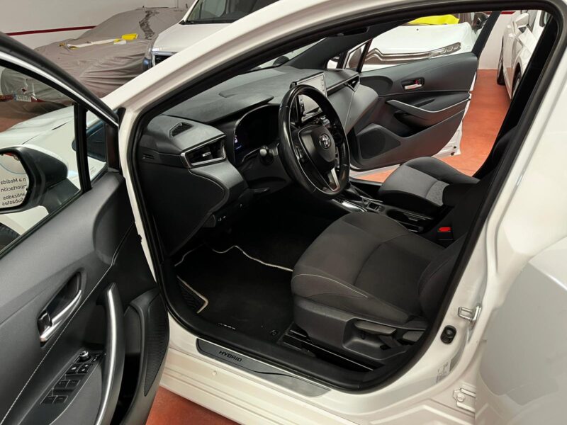 TOYOTA Corolla 1.8 125h active Hybrid.
