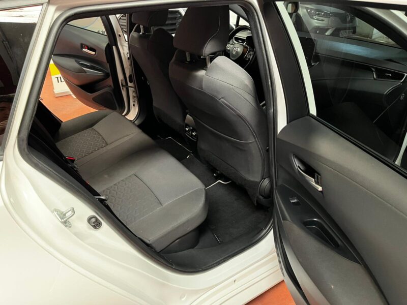 TOYOTA Corolla 1.8 125h active Hybrid.