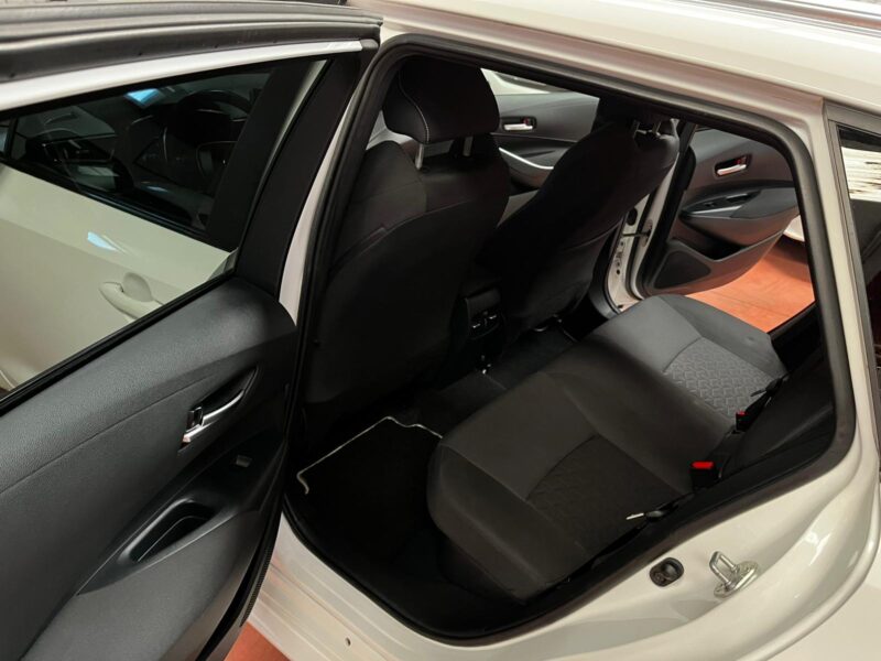 TOYOTA Corolla 1.8 125h active Hybrid.