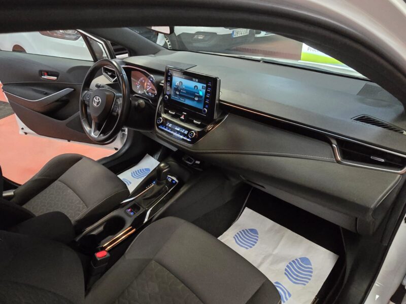 TOYOTA Corolla 1.8 125h active Hybrid.