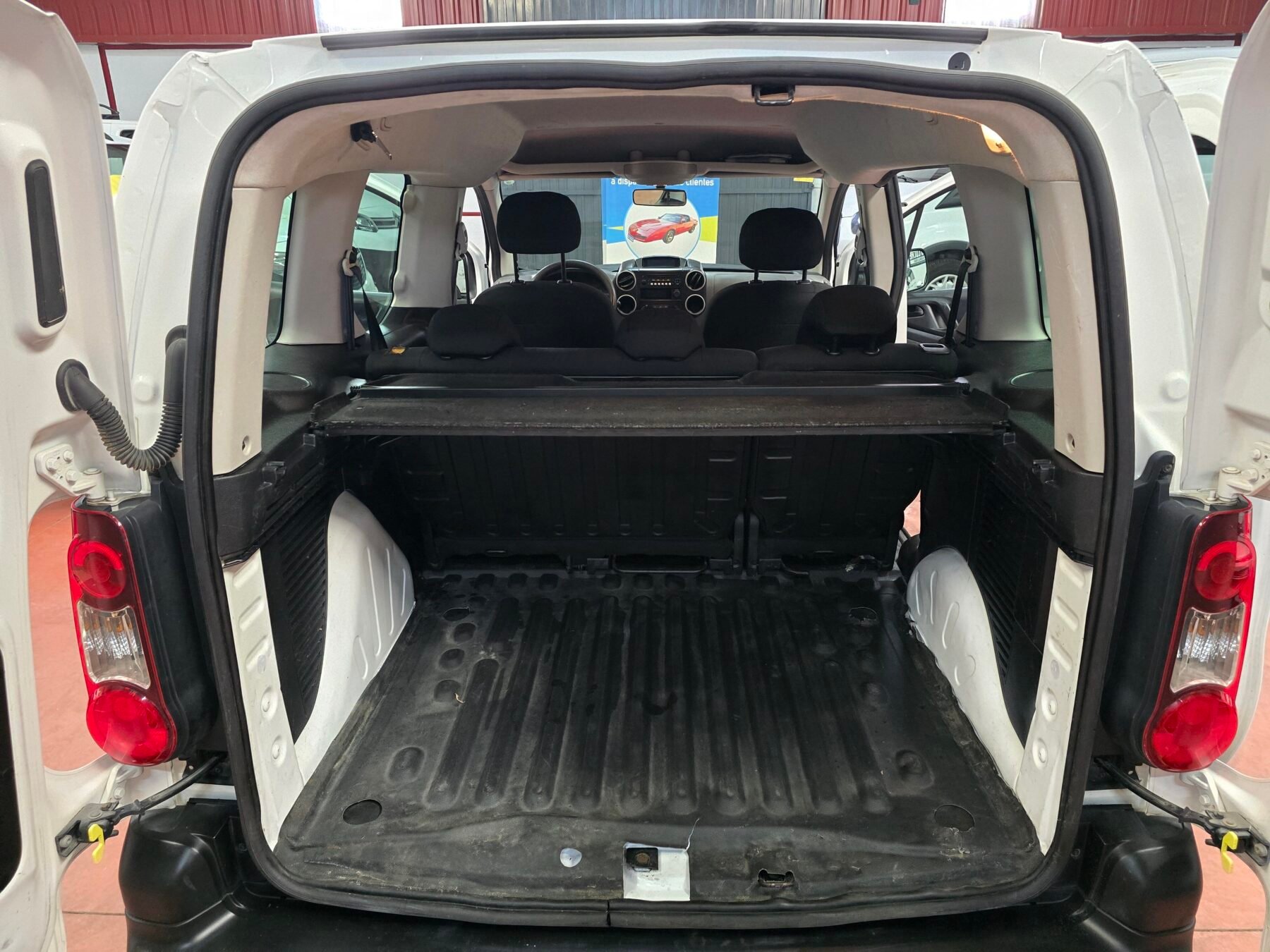 PEUGEOT PARNERT 1.6 hdi   tepee