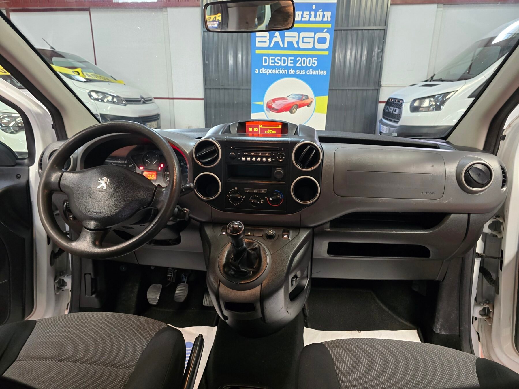 PEUGEOT PARNERT 1.6 hdi   tepee