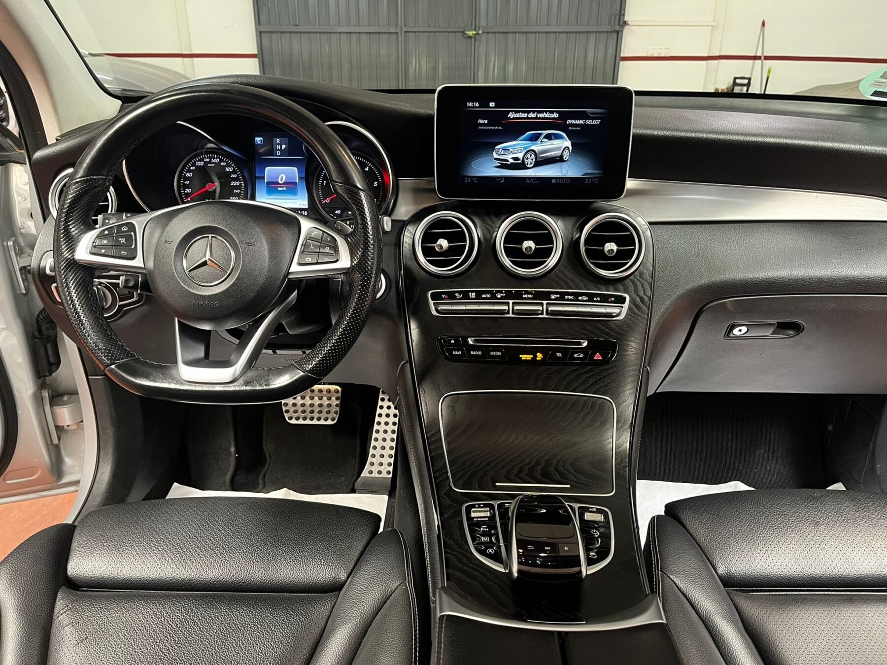 MERCEDES-BENZ GLC 220 BlueTEC Sportive AMG