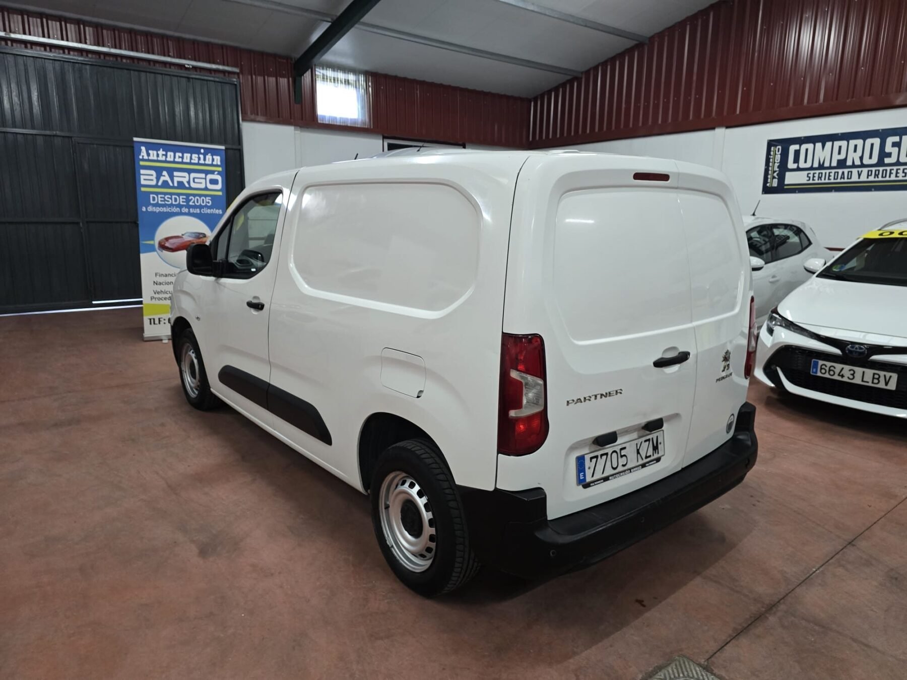 PEUGEOT PARNERT 1.6 hdi 100CV 