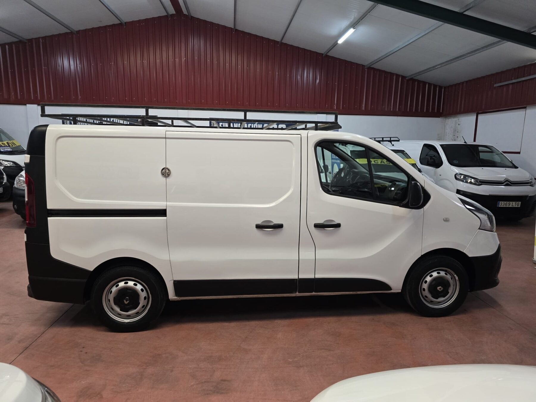 RENAULT TRAFIT dci