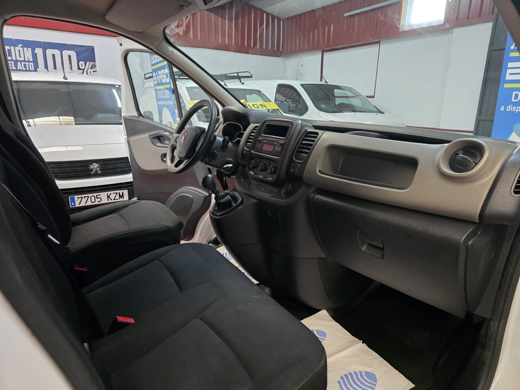RENAULT TRAFIT dci