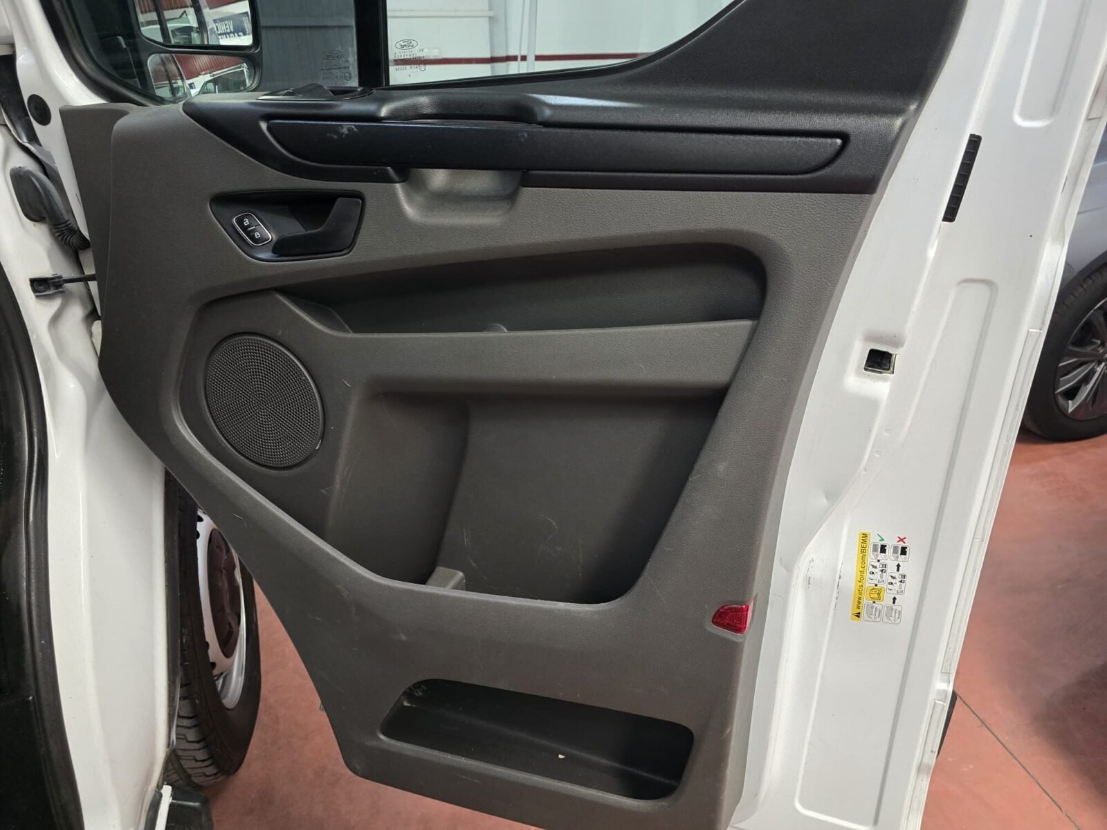 FORD Transit CUSTON L2 H2 CUSTON L2 H2 130CV