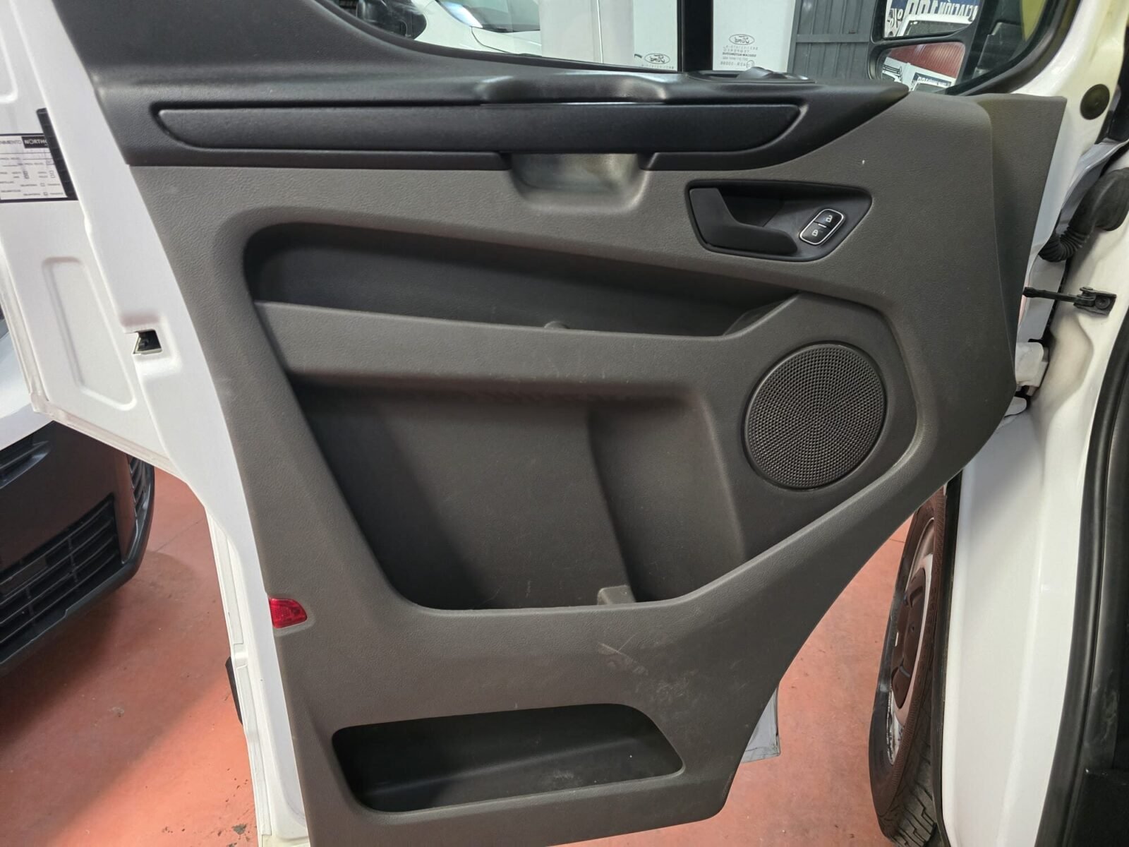 FORD Transit CUSTON L2 H2 CUSTON L2 H2 130CV