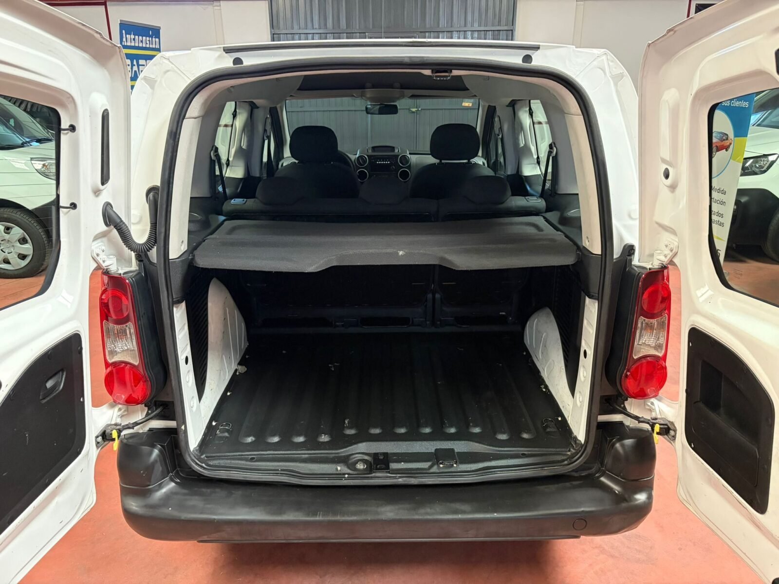 PEUGEOT PARNERT 1.6 hdi 100CV 