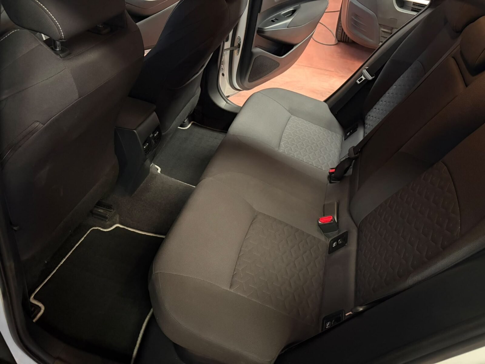 TOYOTA Corolla 1.8 hibrido
