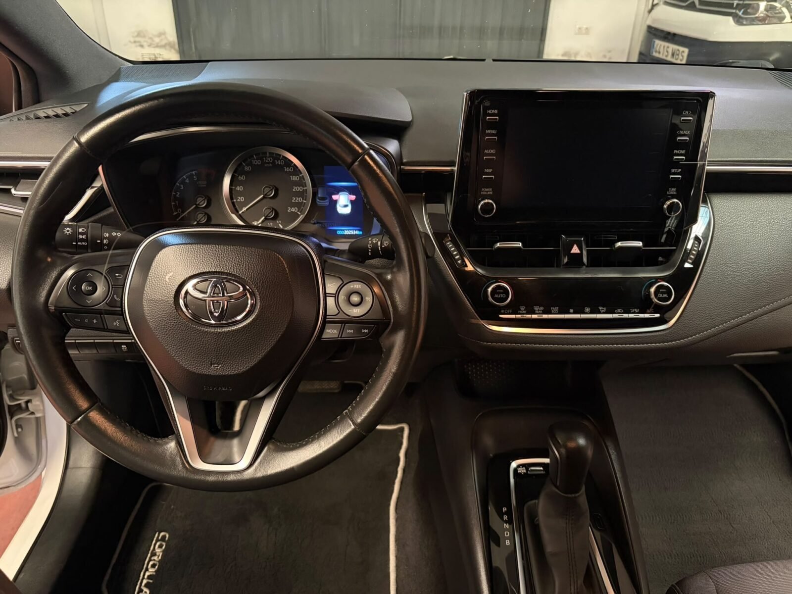 TOYOTA Corolla 1.8 hibrido